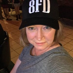 Meet your Posher, Lori